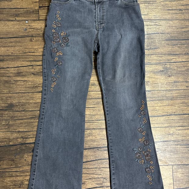 Rike Jeans빈티지Y2K 플라워 자수 흑청 부츠컷 데님 32