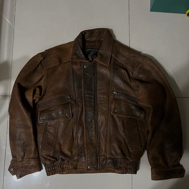 90’s Vintage Leather A-2 jacket