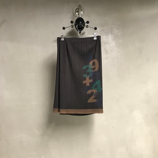 이세이 미야케 플리츠 플리즈 넘버 스커트 5(W)