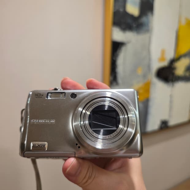 후지필름 FinePix F70EXR 디지털카메라