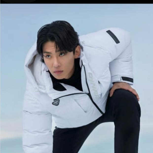 다이나핏 카본테크 구스 미들 다운 XL (블랙)