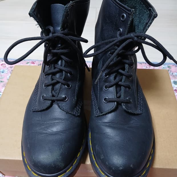 닥터마틴(uk4, 약 230~235mm)
