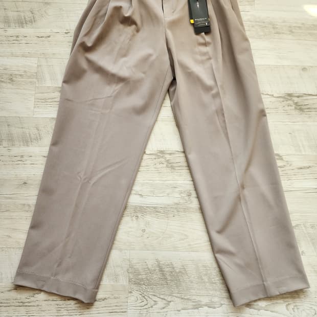 (새상품)무신사 스탠다드 라이트베이지 와이드 슬랙스 32인치 세미 벌룬핏