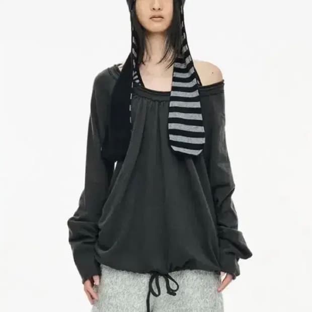 세릭 라운드 스트링 탑 차콜