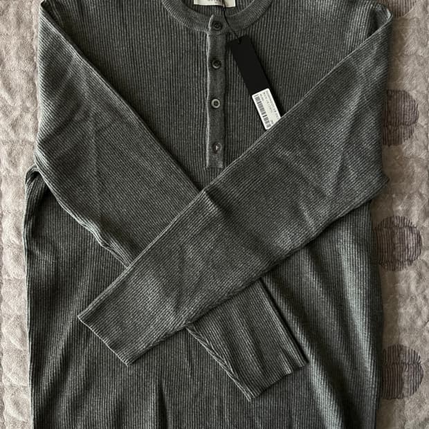 (새상품) 노이어 헨리넥 니트 그레이 52