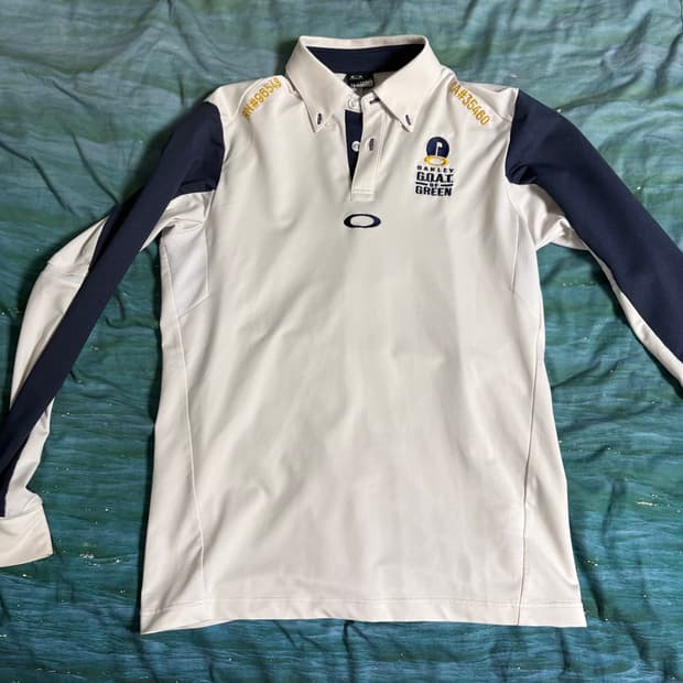 오클리 빈티지 카라 롱슬리브