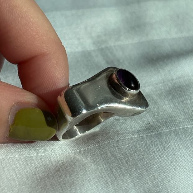 Amethyst wave ring 