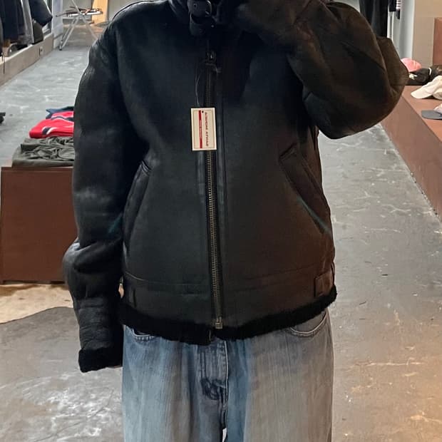 스투시 B-3 블랙 램스킨 무스탕 레더자켓 H2360