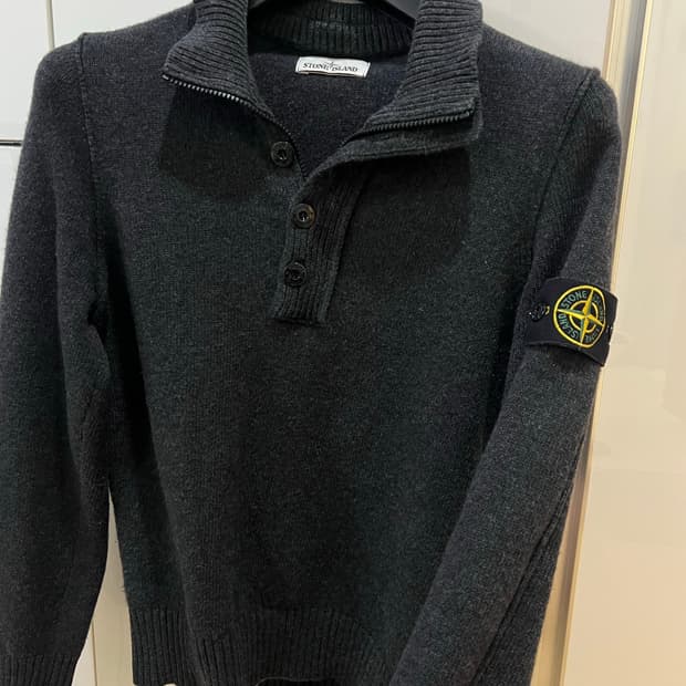 스톤아일랜드 차콜 반집업니트 95-100