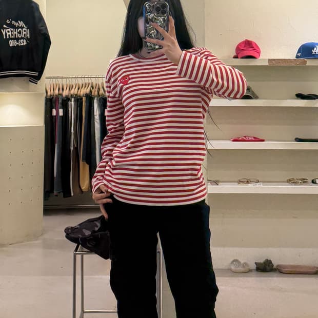 꼼데가르송 레드 하트 와펜 스트라이프 티셔츠 U1617