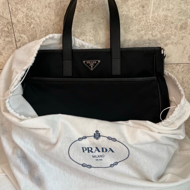 프라다 블랙 나일론 토트백 정품