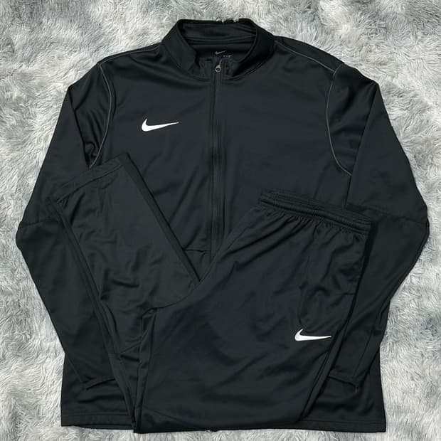 나이키 스우시 드라이핏 트레이닝세트 XXL