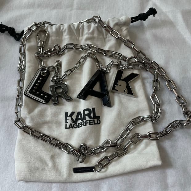 칼라거펠트 체인벨트