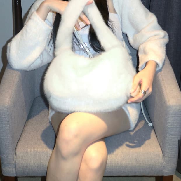 새상품 picea 피시아 퍼 미니 백 화이트