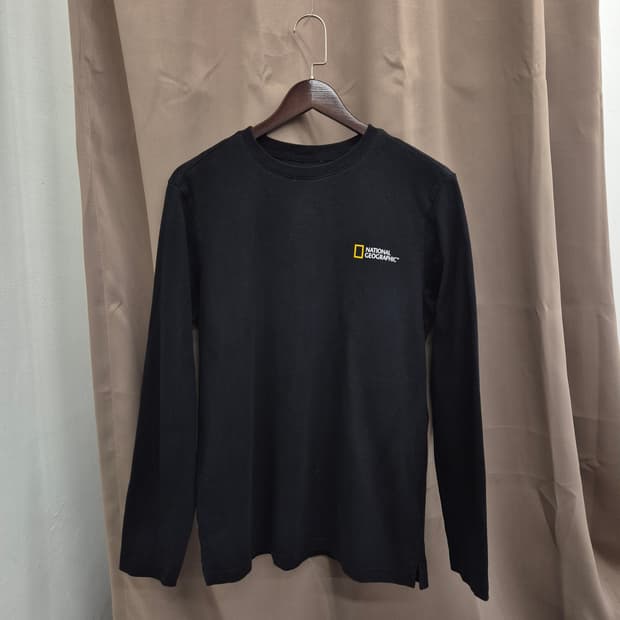 내셔널지오그래픽 긴팔 티 105