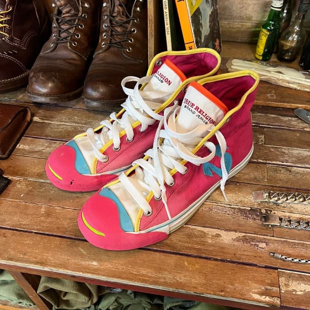 True Religion Sneakers Pink 275 size