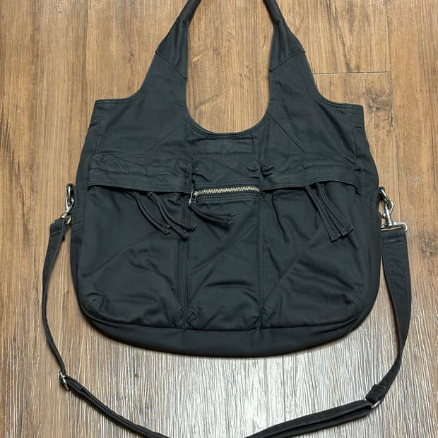 벨리에 오피서 프로치다백 판매합니다(블랙)