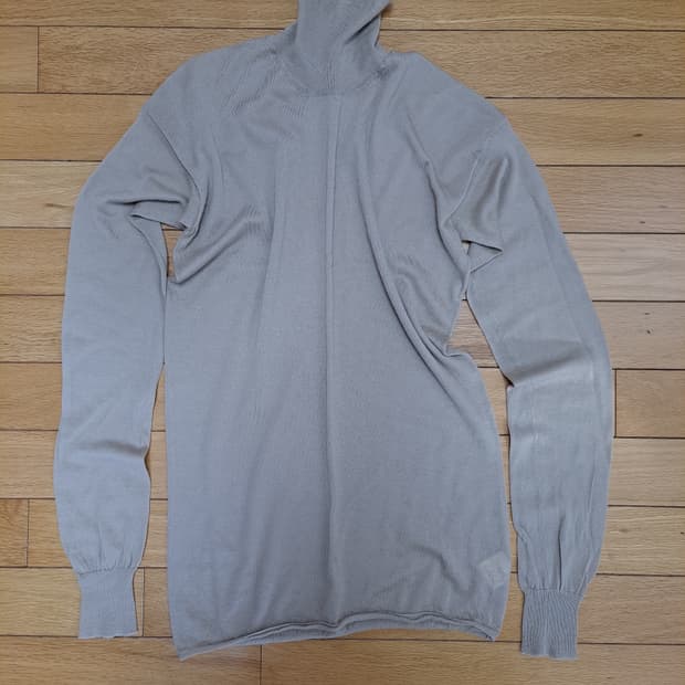 구찌 캐시미어 터틀넥 XL (베이지색)