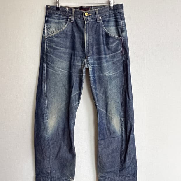 리바이스 엔지니어드 진