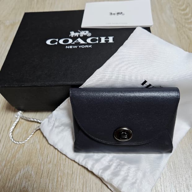 코치 네이비 반지갑