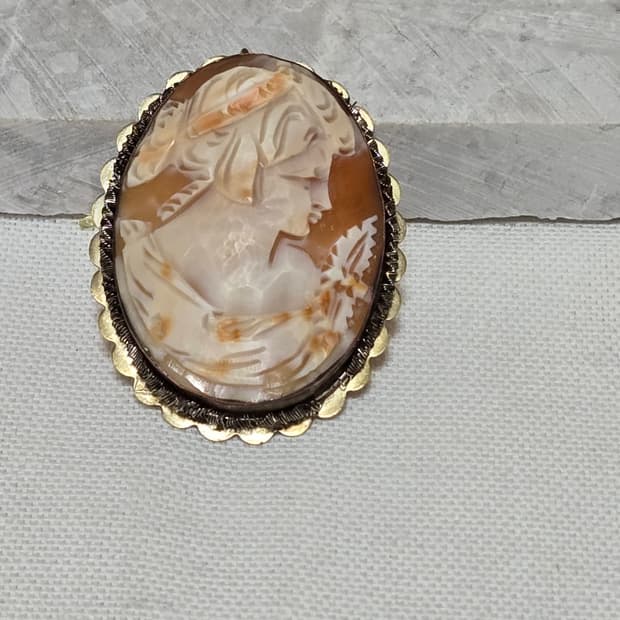 유럽 빈티지 쉘 카메오 브로치 & 펜던트 겸용 (핸드카빙)
