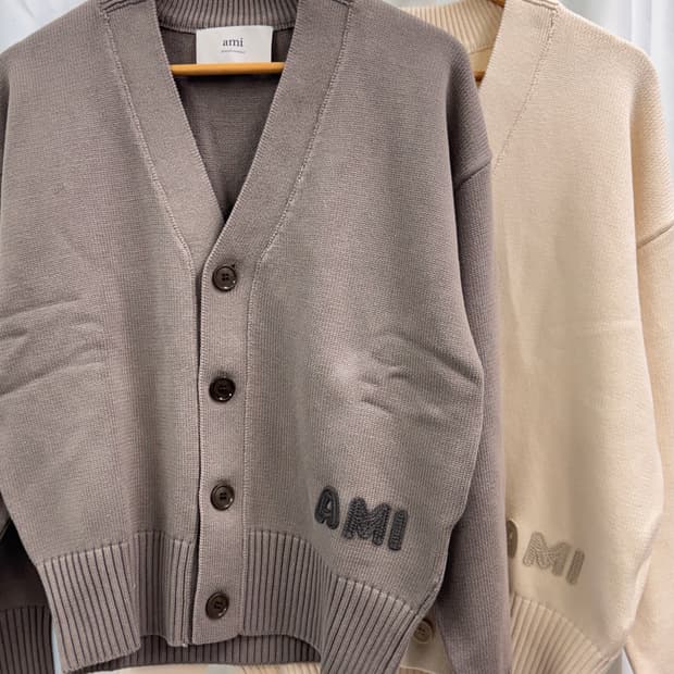 (새상품) 아미 레터링 가디건