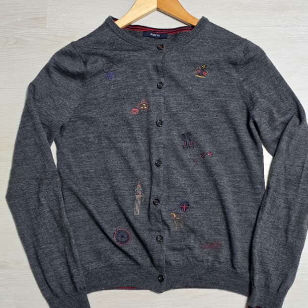 해지스 헤지스 자수 울100 니트 가디건