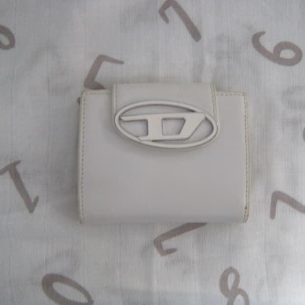 디젤 카밀 레더 월렛 화이트