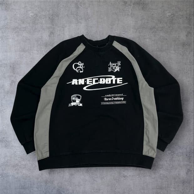 꼼파뇨 스튜디오 블랙 컬러 빅로고 맨투맨