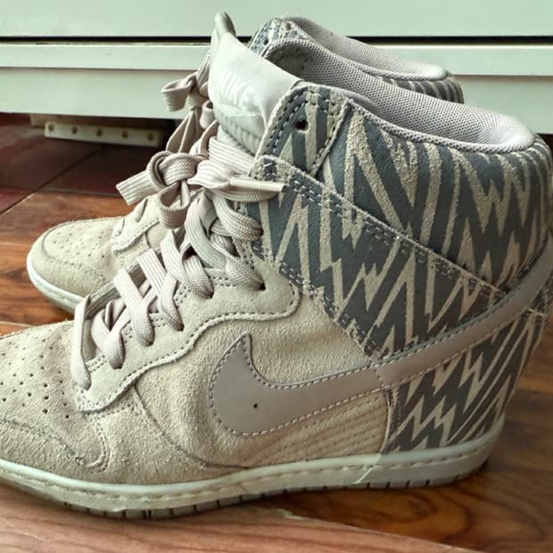Y2k Nike high top 240