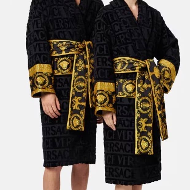 베르사체 가운 판매합니다. *매장구매, 영수증 보유 