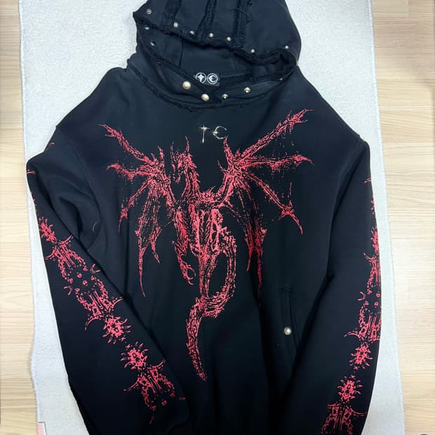 떠그클럽 Dragon Stud hoodie