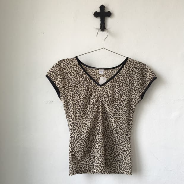 Leopard pattern top