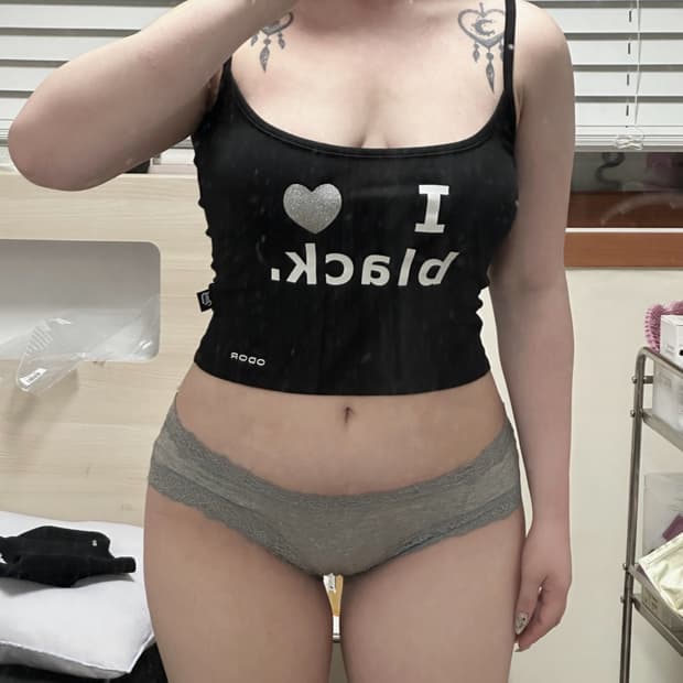 오도어 블랙 나시