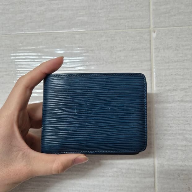 루이비통 에삐 반지갑(백화점 구매)