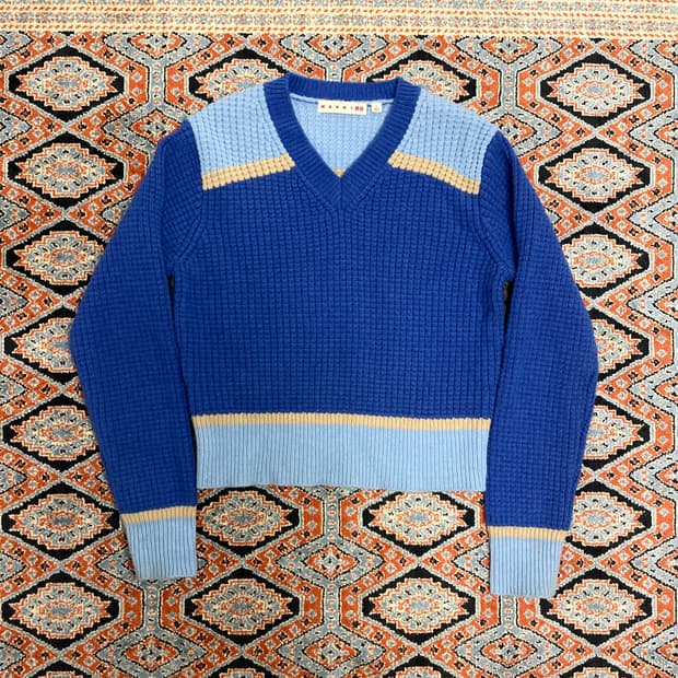 유니클로 마르니 블루 브이넥 니트 여성L