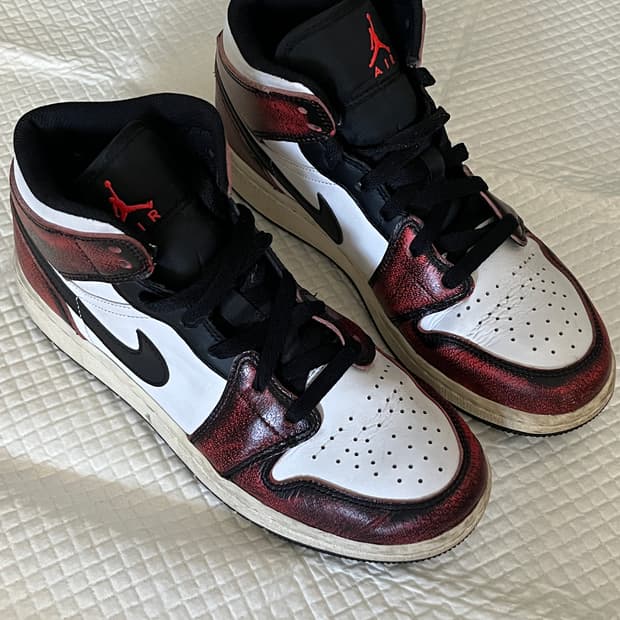 나이키 에어 조던1 SE 인프라레드 미드 빈티지 시카고 운동화