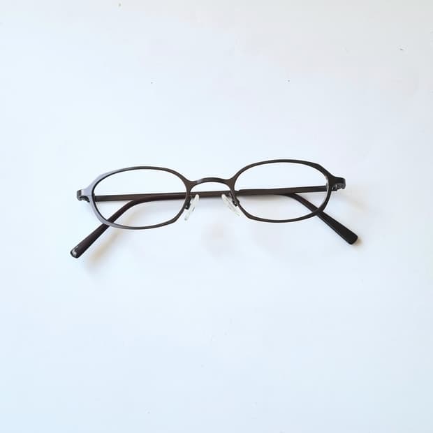 데드스탁 내구성이 좋은 오벌형 안경테 539