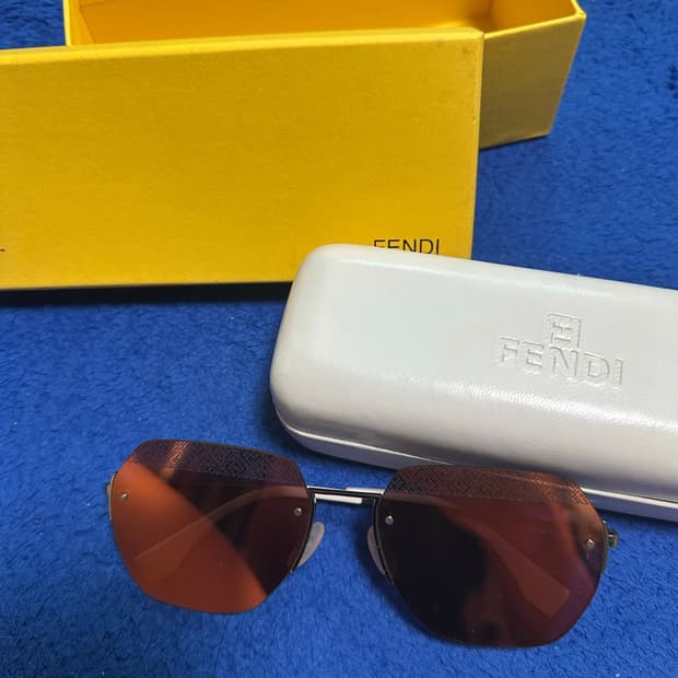 Fendi 펜디 FDM 림리스 평면 선글라스