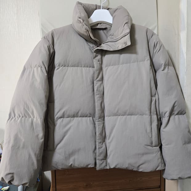 유니클로u 패디드 볼륨자켓