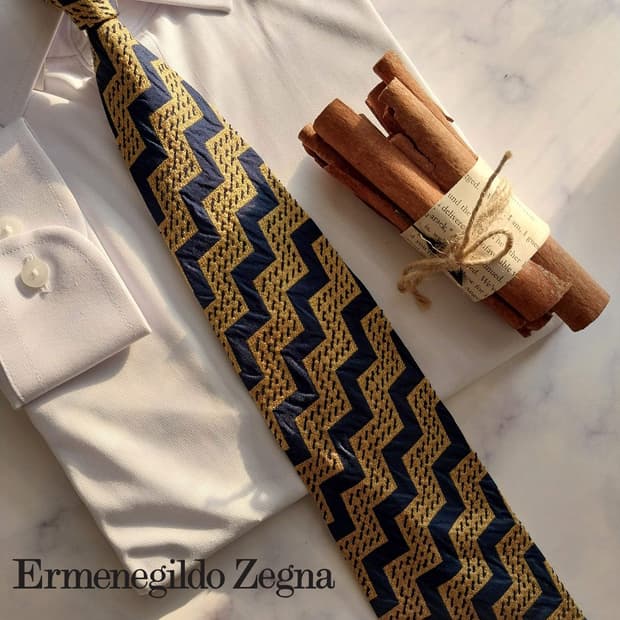 제냐 실크 골드 지그재그 패턴 넥타이 9.6cm A+등급 A1474
