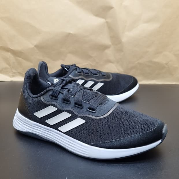 아디다스 QT 레이서 운동화240