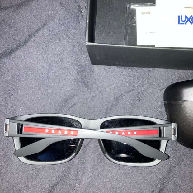 프라다 룩소티카 편광 선글라스 
