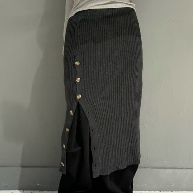 button-up slit detail knit long skirt
