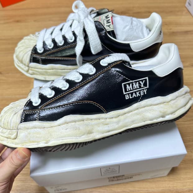 메종 미하라 야스히로 레더 블레이키 로우탑 스니커즈 42, 43