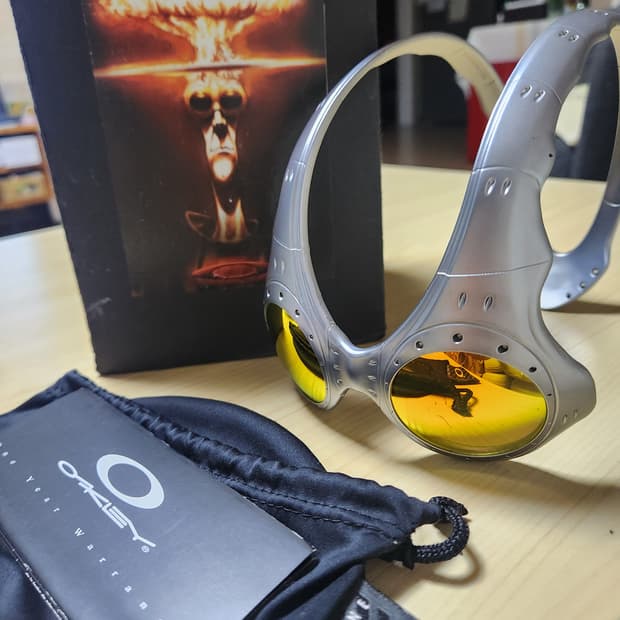 오클리 오버더탑 