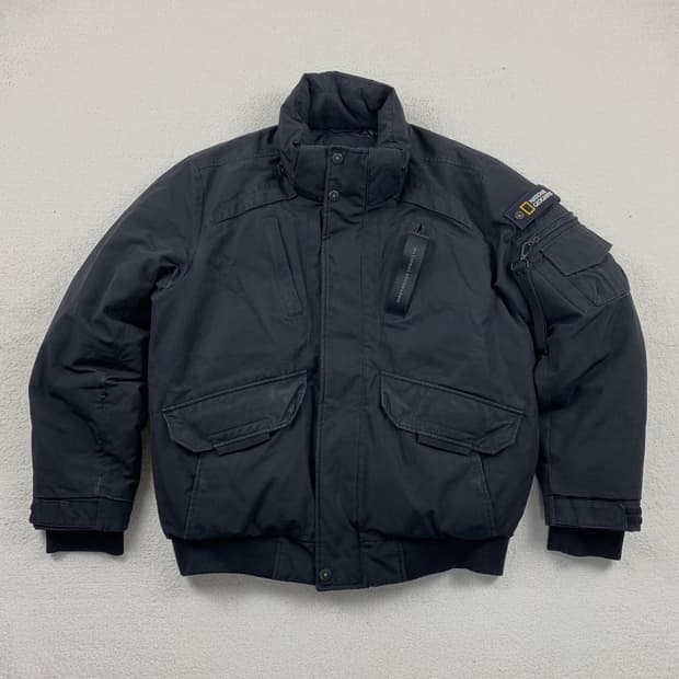 내셔널지오그래픽 타루가 덕다운 패딩 봄버 자켓 블랙