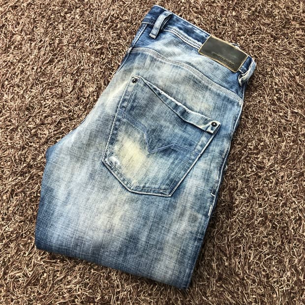 디젤 KROOLEY 워싱 디스 데님 팬츠