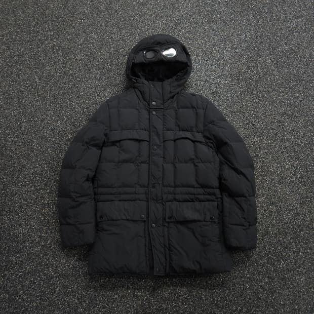 CP 컴퍼니 고글 후드 퀼티드 다운 패딩 (XL)