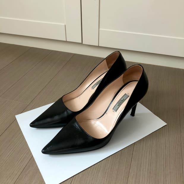 프라다 포인트토 스틸레토 펌프스힐 37.5 (245)